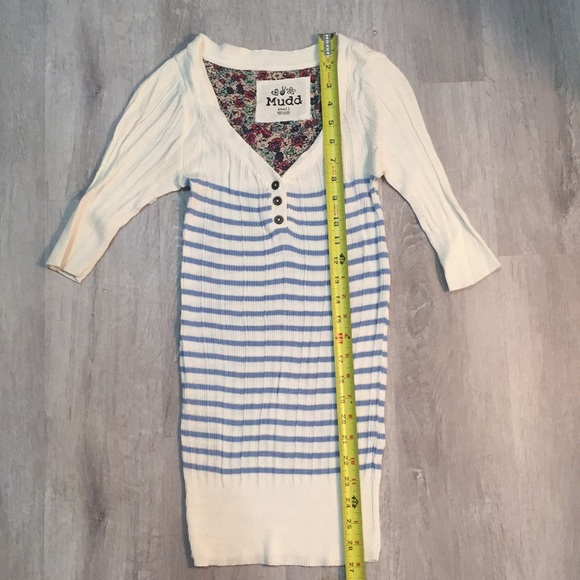 Mudd White and Blue Striped Sweater size small - Picture 5 of 9